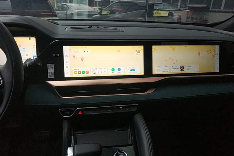Used Geely Auto Monjaro L 2021 2.0TD DCT EVO Two-Wheel Drive Smart Luxury Version Audio And AC Panel