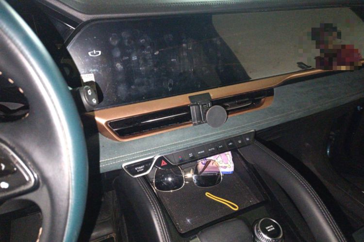 Used Geely Auto Monjaro L 2021 2.0TD DCT EVO Two-Wheel Drive Prestige Version Audio And AC Panel
