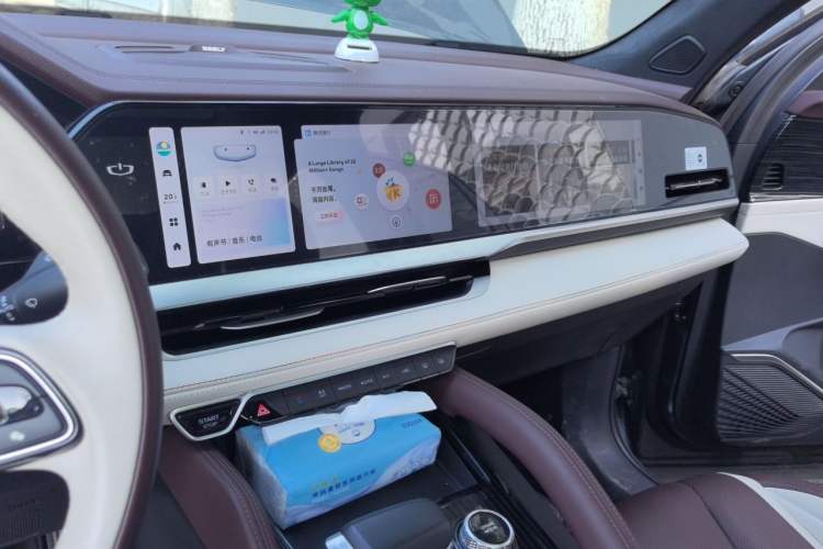 Used Geely Auto Monjaro L 2021 2.0TD DCT EVO Two-Wheel Drive Prestige Version Audio And AC Panel