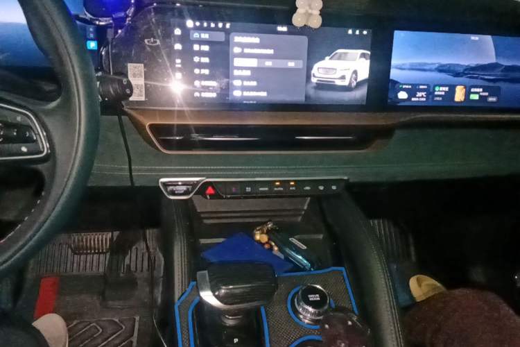 Used Geely Auto Monjaro L 2021 2.0TD High-Power Automatic All-Wheel-Drive Flagship Version Audio And AC Panel
