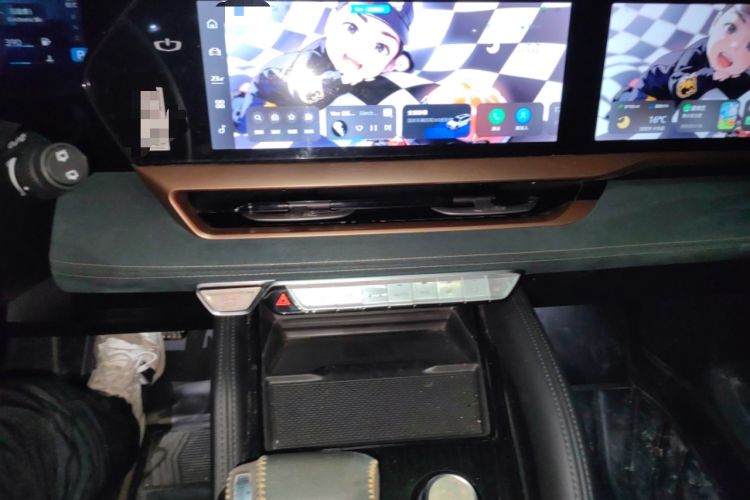 Used Geely Auto Monjaro L 2021 2.0TD DCT EVO Two-Wheel Drive Smart Luxury Version Audio And AC Panel
