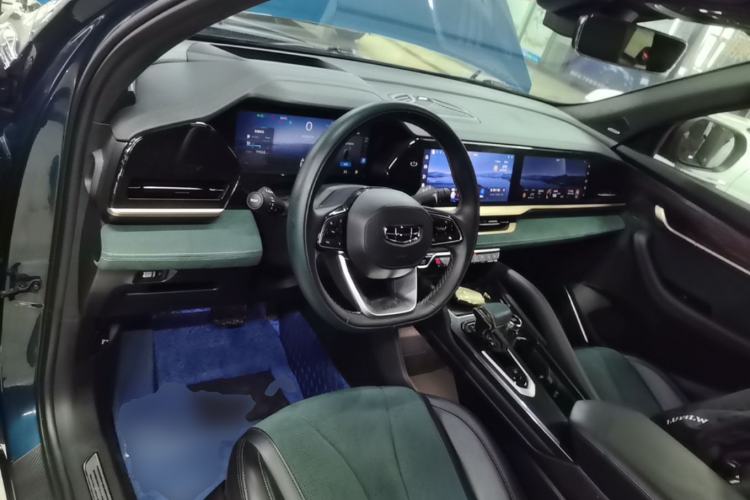 Used Geely Auto Monjaro L 2021 2.0TD DCT EVO Two-Wheel-Drive Flagship Version Center Console