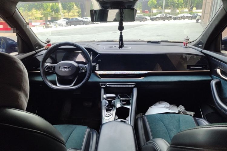 Used Geely Auto Monjaro L 2021 2.0TD High-Power Automatic All-Wheel-Drive Flagship Version Center Console