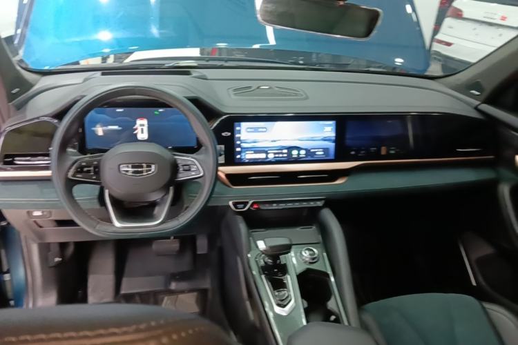 Used Geely Auto Monjaro L 2021 2.0TD DCT EVO Two-Wheel Drive Smart Luxury Version Center Console