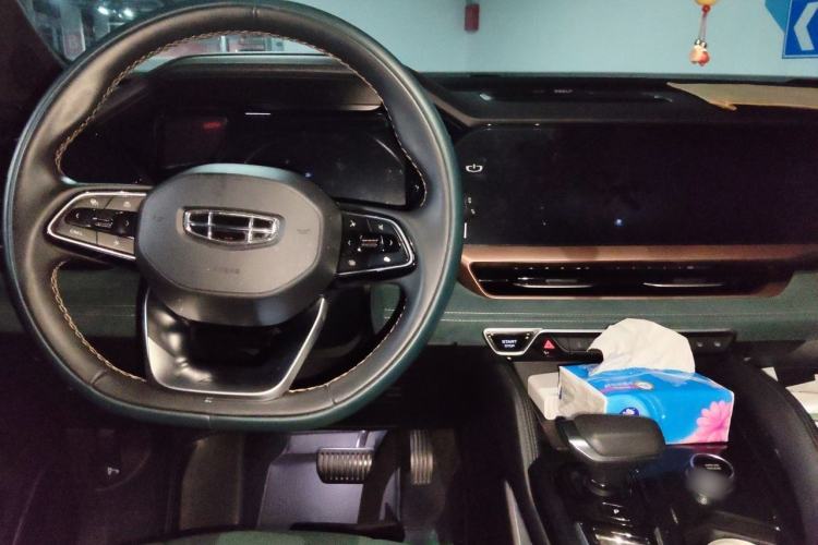 Used Geely Auto Monjaro L 2021 2.0TD DCT EVO Two-Wheel Drive Prestige Version Center Console