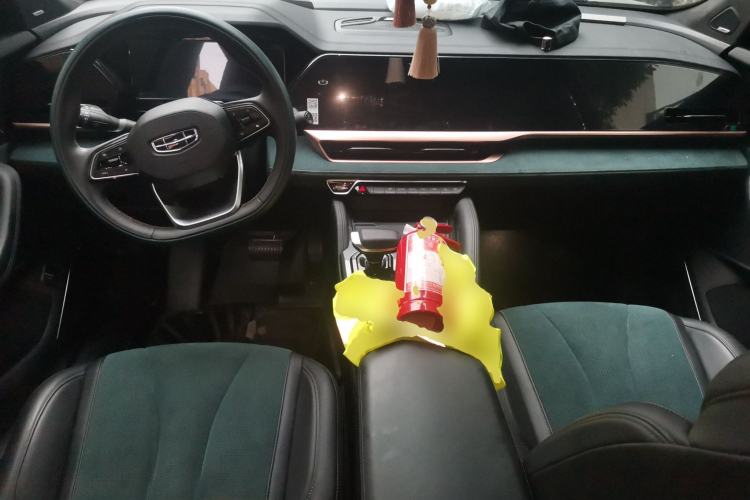 Used Geely Auto Monjaro L 2021 2.0TD High-Power Automatic All-Wheel-Drive Flagship Version Center Console