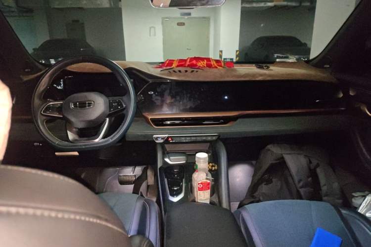Used Geely Auto Monjaro L 2021 2.0TD DCT EVO Two-Wheel Drive Smart Luxury Version Center Console