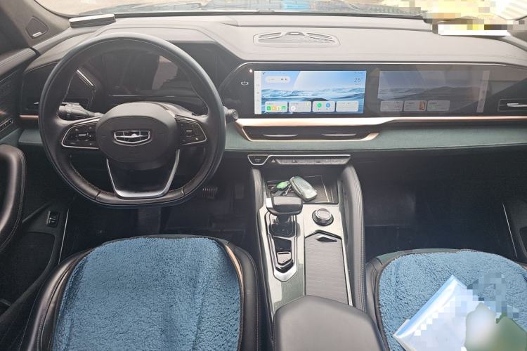 Used Geely Auto Monjaro L 2021 2.0TD High-Power Automatic All-Wheel Drive Luxury Version Center Console