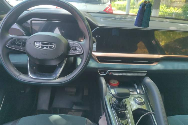 Used Geely Auto Monjaro L 2021 2.0TD DCT EVO Two-Wheel Drive Prestige Version Center Console