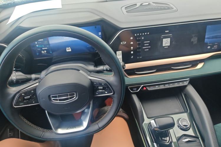 Used Geely Auto Monjaro L 2021 2.0TD High-Power Automatic All-Wheel Drive Luxury Version Center Console