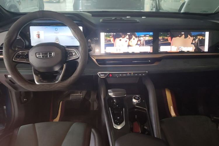 Used Geely Auto Monjaro L 2021 2.0TD DCT EVO Two-Wheel Drive Prestige Version Center Console
