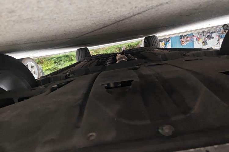 Used Geely Auto Monjaro L 2021 2.0TD High-Power Automatic All-Wheel-Drive Flagship Version Chassis Front