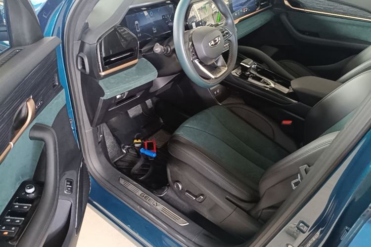 Used Geely Auto Monjaro L 2021 2.0TD High-Power Automatic All-Wheel Drive Luxury Version Driver Seat