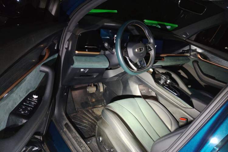 Used Geely Auto Monjaro L 2021 2.0TD DCT EVO Two-Wheel Drive Smart Luxury Version Driver Seat