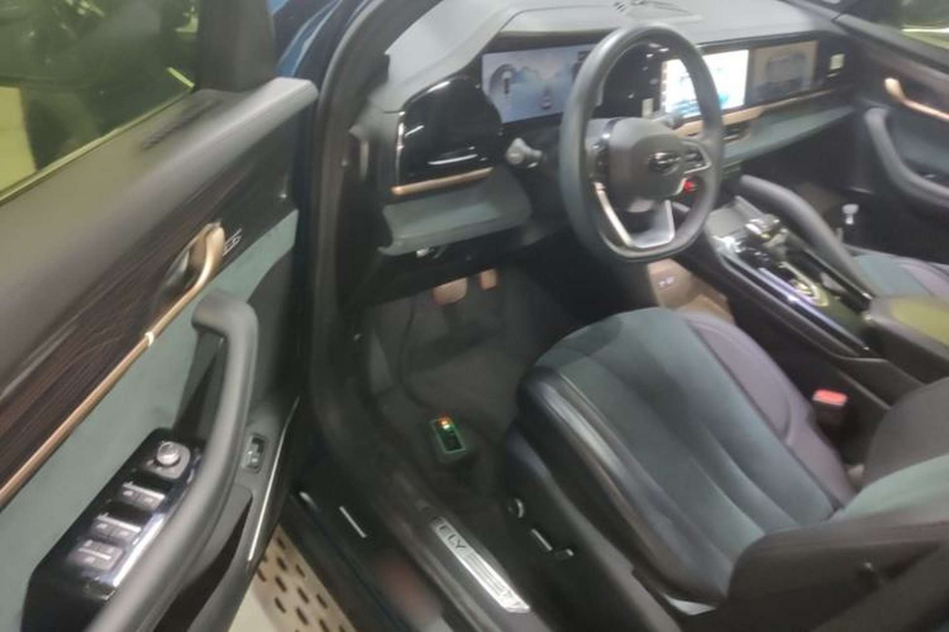 Used Geely Auto Monjaro L 2021 2.0TD DCT EVO Two-Wheel Drive Smart Luxury Version Driver Seat