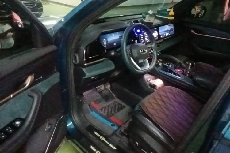 Used Geely Auto Monjaro L 2021 2.0TD High-Power Automatic All-Wheel-Drive Flagship Version Driver Seat