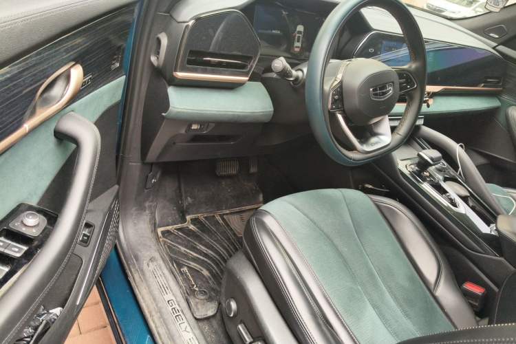 Used Geely Auto Monjaro L 2021 2.0TD High-Power Automatic All-Wheel Drive Luxury Version Driver Seat
