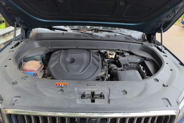 Used Geely Auto Monjaro L 2021 2.0TD High-Power Automatic All-Wheel-Drive Flagship Version Engine Bay