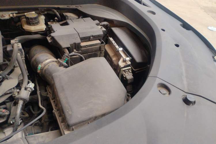 Used Geely Auto Monjaro L 2021 2.0TD DCT EVO Two-Wheel Drive Prestige Version Engine Bay Left