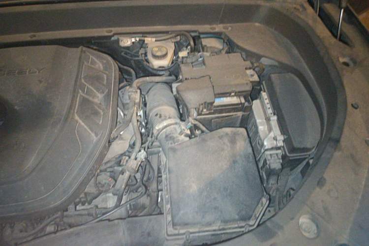 Used Geely Auto Monjaro L 2021 2.0TD DCT EVO Two-Wheel Drive Prestige Version Engine Bay Left