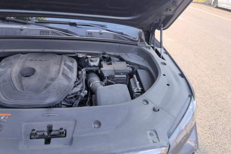 Used Geely Auto Monjaro L 2021 2.0TD DCT EVO Two-Wheel Drive Prestige Version Engine Bay Left