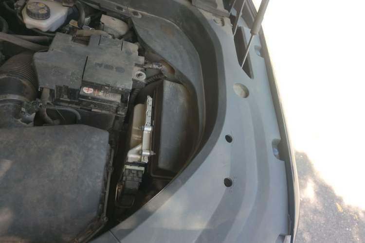 Used Geely Auto Monjaro L 2021 2.0TD DCT EVO Two-Wheel Drive Prestige Version Engine Bay Left
