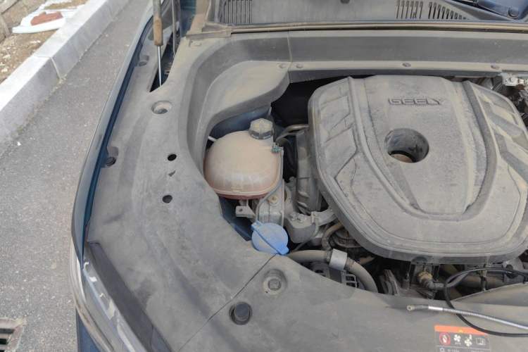 Used Geely Auto Monjaro L 2021 2.0TD High-Power Automatic All-Wheel-Drive Flagship Version Engine Bay Right
