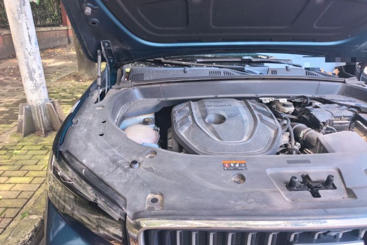 Used Geely Auto Monjaro L 2021 2.0TD DCT EVO Two-Wheel Drive Luxury Version Engine Bay Right