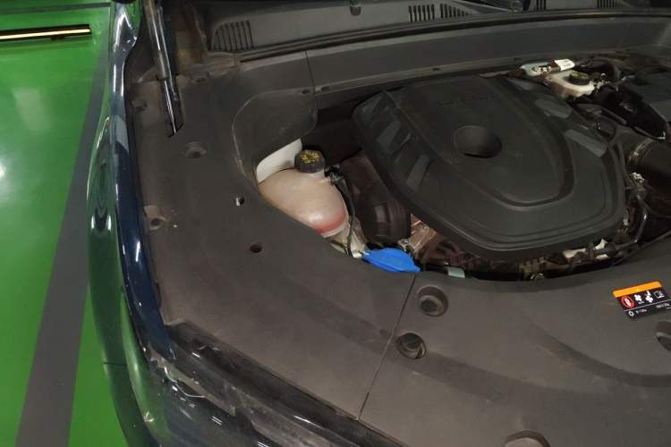 Used Geely Auto Monjaro L 2021 2.0TD DCT EVO Two-Wheel Drive Prestige Version Engine Bay Right