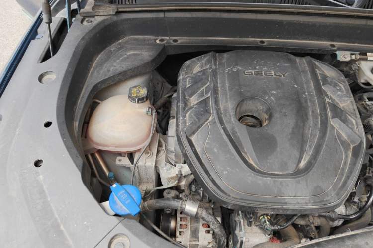 Used Geely Auto Monjaro L 2021 2.0TD High-Power Automatic All-Wheel-Drive Flagship Version Engine Bay Right