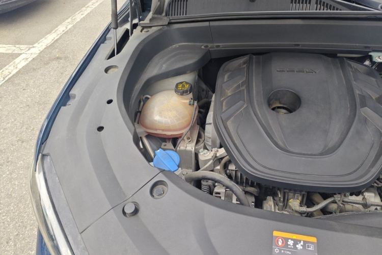 Used Geely Auto Monjaro L 2021 2.0TD High-Power Automatic All-Wheel-Drive Flagship Version Engine Bay Right