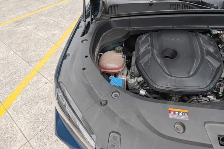 Used Geely Auto Monjaro L 2021 2.0TD High-Power Automatic All-Wheel-Drive Flagship Version Engine Bay Right
