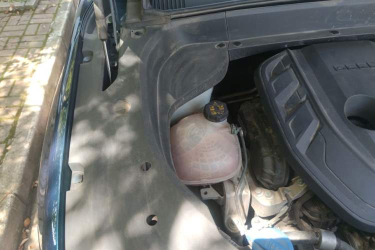 Used Geely Auto Monjaro L 2021 2.0TD DCT EVO Two-Wheel Drive Prestige Version Engine Bay Right