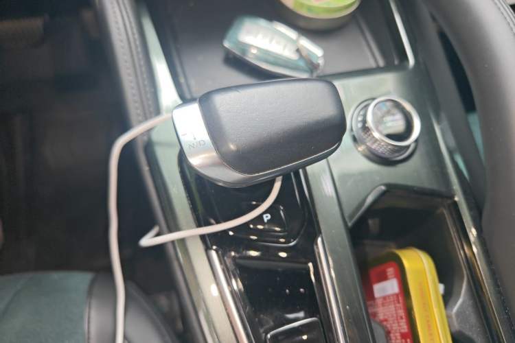 Used Geely Auto Monjaro L 2021 2.0TD DCT EVO Two-Wheel Drive Prestige Version Gear Lever