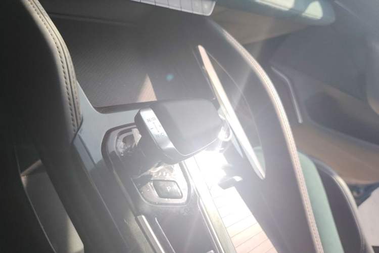 Used Geely Auto Monjaro L 2021 2.0TD High-Power Automatic All-Wheel Drive Luxury Version Gear Lever
