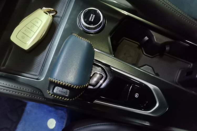 Used Geely Auto Monjaro L 2021 2.0TD DCT EVO Two-Wheel-Drive Flagship Version Gear Lever