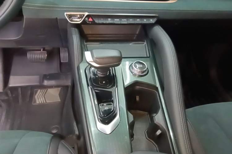 Used Geely Auto Monjaro L 2021 2.0TD DCT EVO Two-Wheel Drive Smart Luxury Version Gear Lever
