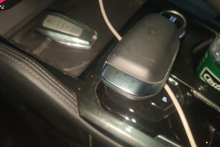 Used Geely Auto Monjaro L 2021 2.0TD DCT EVO Two-Wheel Drive Smart Luxury Version Gear Lever