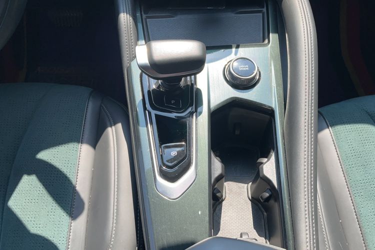Used Geely Auto Monjaro L 2021 2.0TD High-Power Automatic All-Wheel-Drive Flagship Version Gear Lever