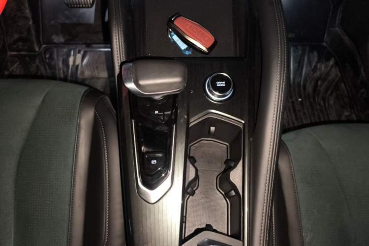 Used Geely Auto Monjaro L 2021 2.0TD High-Power Automatic All-Wheel Drive Luxury Version Gear Lever
