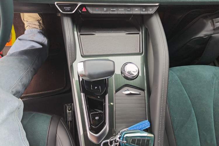 Used Geely Auto Monjaro L 2021 2.0TD High-Power Automatic All-Wheel-Drive Flagship Version Gear Lever
