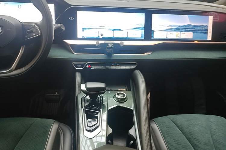 Used Geely Auto Monjaro L 2021 2.0TD High-Power Automatic All-Wheel Drive Luxury Version Gear Lever