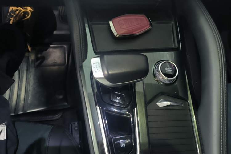 Used Geely Auto Monjaro L 2021 2.0TD High-Power Automatic All-Wheel-Drive Flagship Version Gear Lever