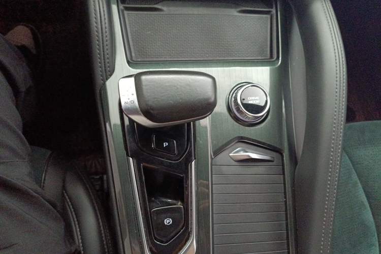 Used Geely Auto Monjaro L 2021 2.0TD High-Power Automatic All-Wheel-Drive Flagship Version Gear Lever