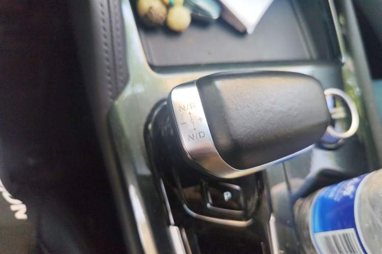 Used Geely Auto Monjaro L 2021 2.0TD DCT EVO Two-Wheel Drive Prestige Version Gear Lever