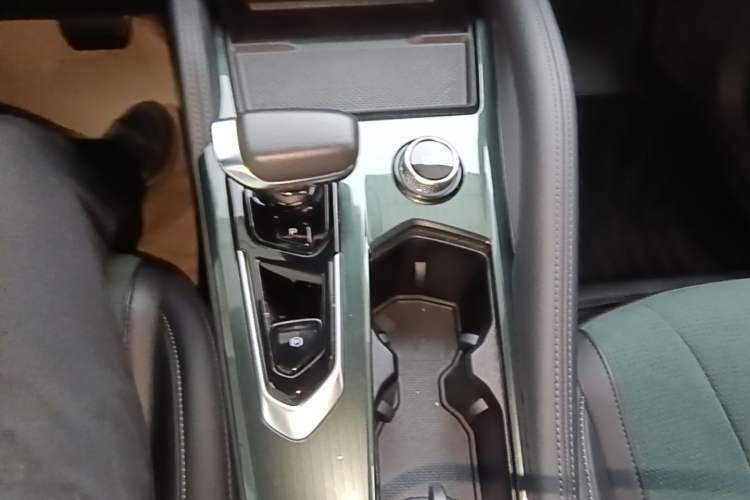 Used Geely Auto Monjaro L 2021 2.0TD DCT EVO Two-Wheel Drive Smart Luxury Version Gear Lever