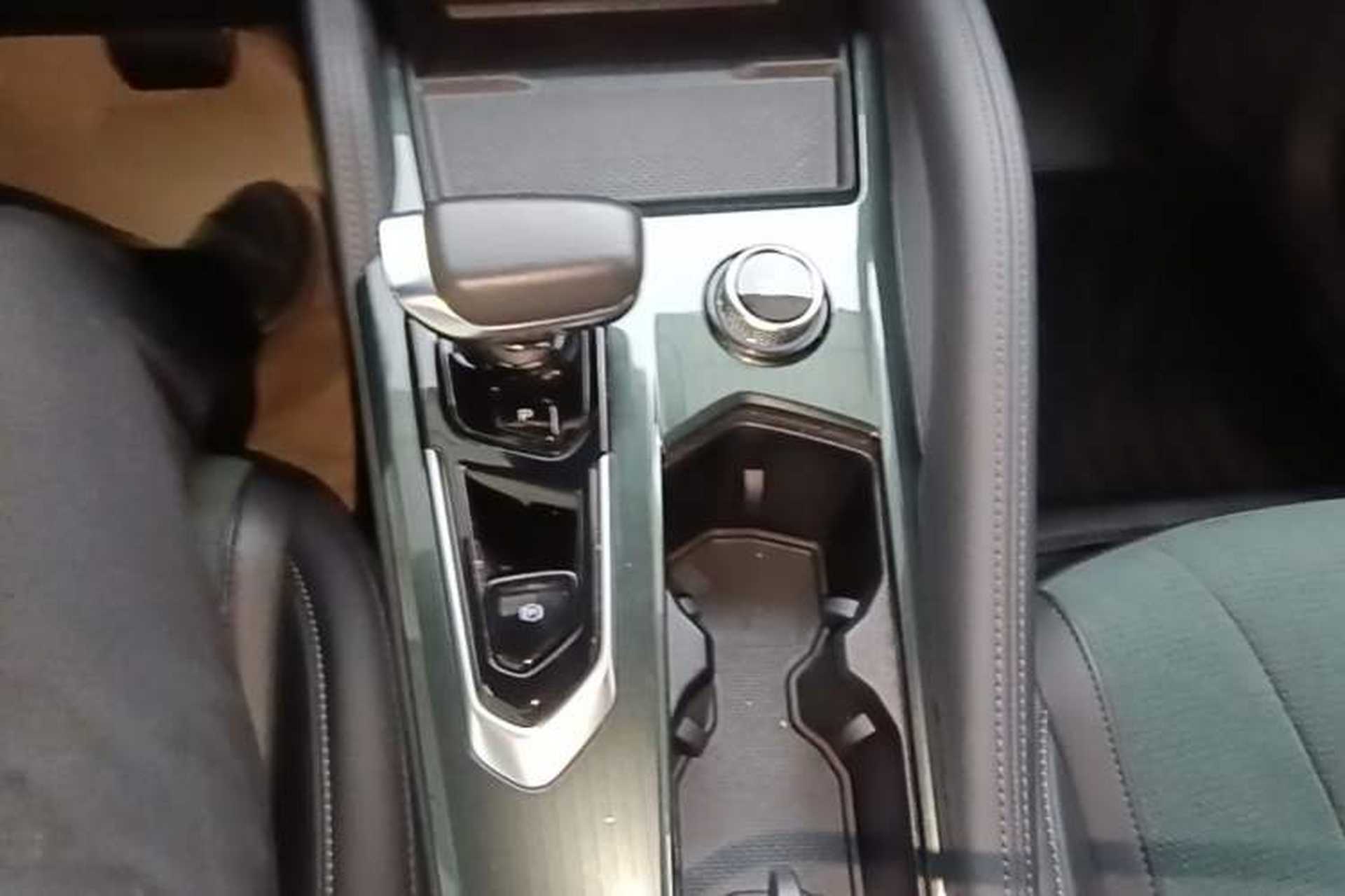 Used Geely Auto Monjaro L 2021 2.0TD DCT EVO Two-Wheel Drive Smart Luxury Version Gear Lever