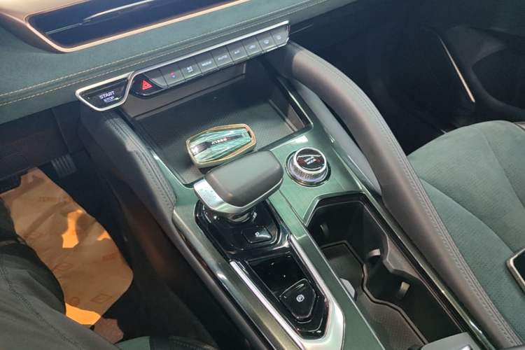 Used Geely Auto Monjaro L 2021 2.0TD High-Power Automatic All-Wheel Drive Luxury Version Gear Lever