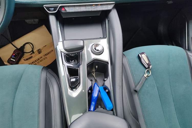 Used Geely Auto Monjaro L 2021 2.0TD High-Power Automatic All-Wheel Drive Luxury Version Gear Lever