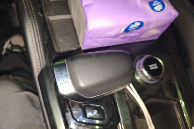 Used Geely Auto Monjaro L 2021 2.0TD DCT EVO Two-Wheel Drive Smart Luxury Version Gear Lever